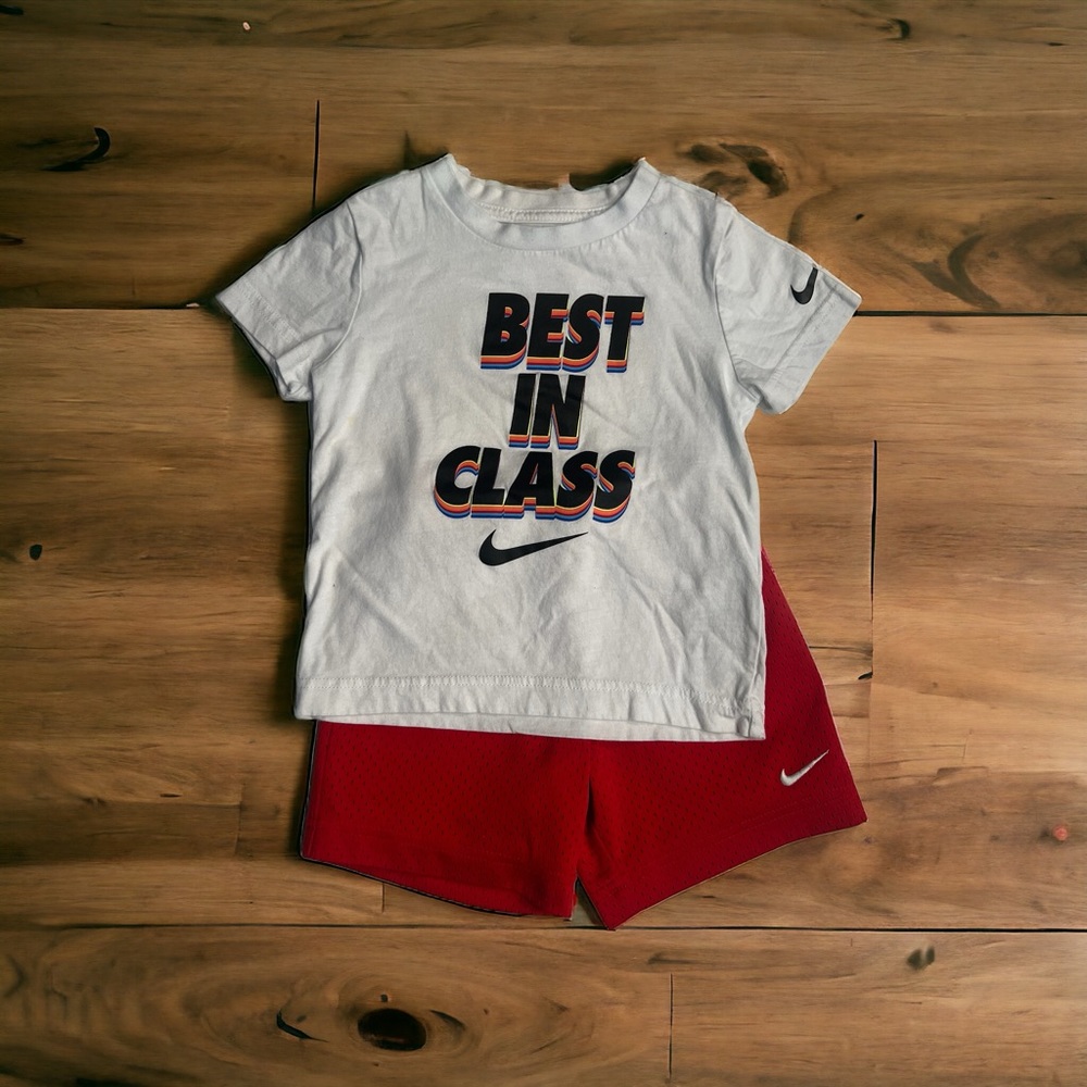 Nike T and Shorts 3T